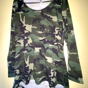LuLaroe Lynnae Camo Small